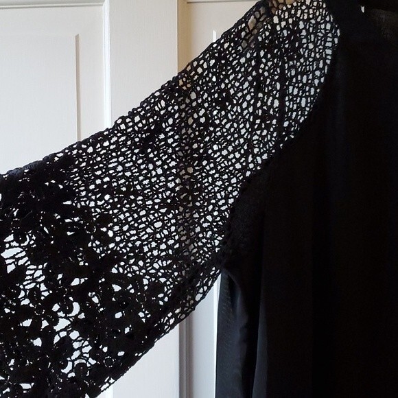 BLACK SHIFT DRESS WITH LACE BELL SLEEVES FLOWY A-LINE SIZE LARGE SWING TRAPEZE - Picture 3 of 10